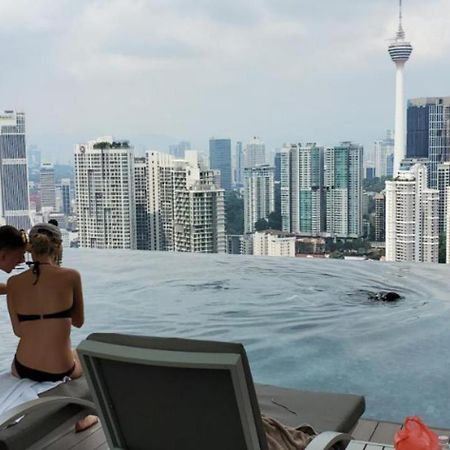 Lotus Infinity Pool At Lucentia Apartment Kuala Lumpur Exterior foto